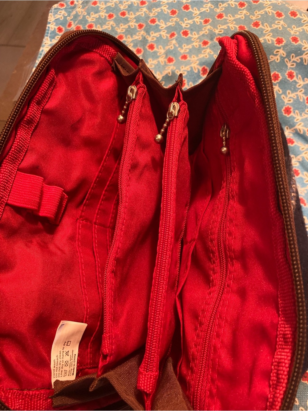 Dark brown Baggallini travel purse - Picture 5 of 6